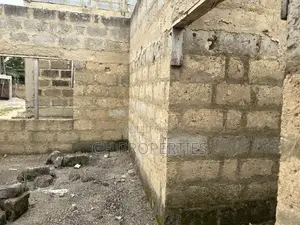 5bdrm House in Kotwi, Kumasi Metropolitan for sale