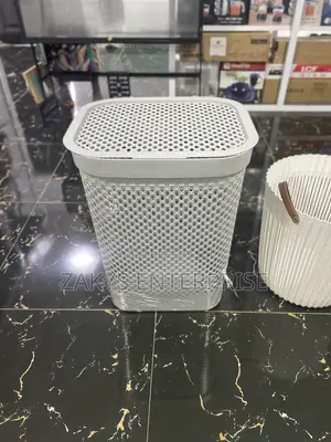 Laundry Basket With Lid