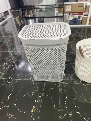 Laundry Basket With Lid