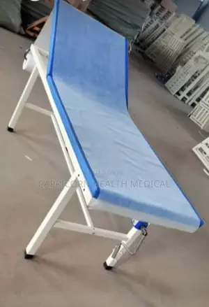 Examination Bed Couch + Roller Bedsheet