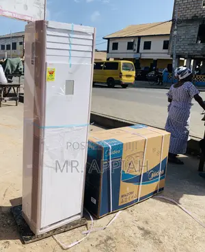 Sleek Midea 3.5hp R410 Floor Standing Air Conditioner.