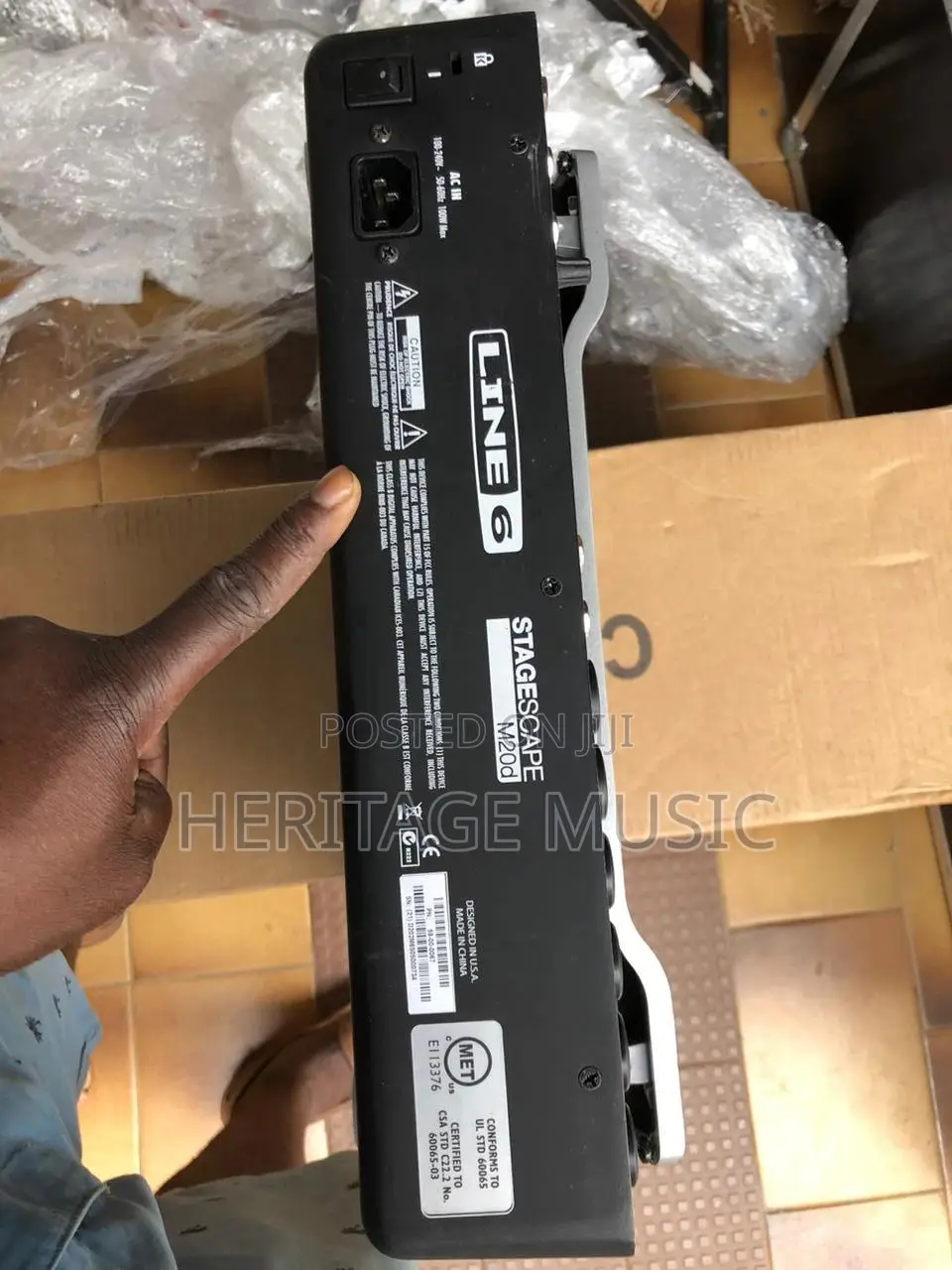 Line6 Stagescape Digital Mixer