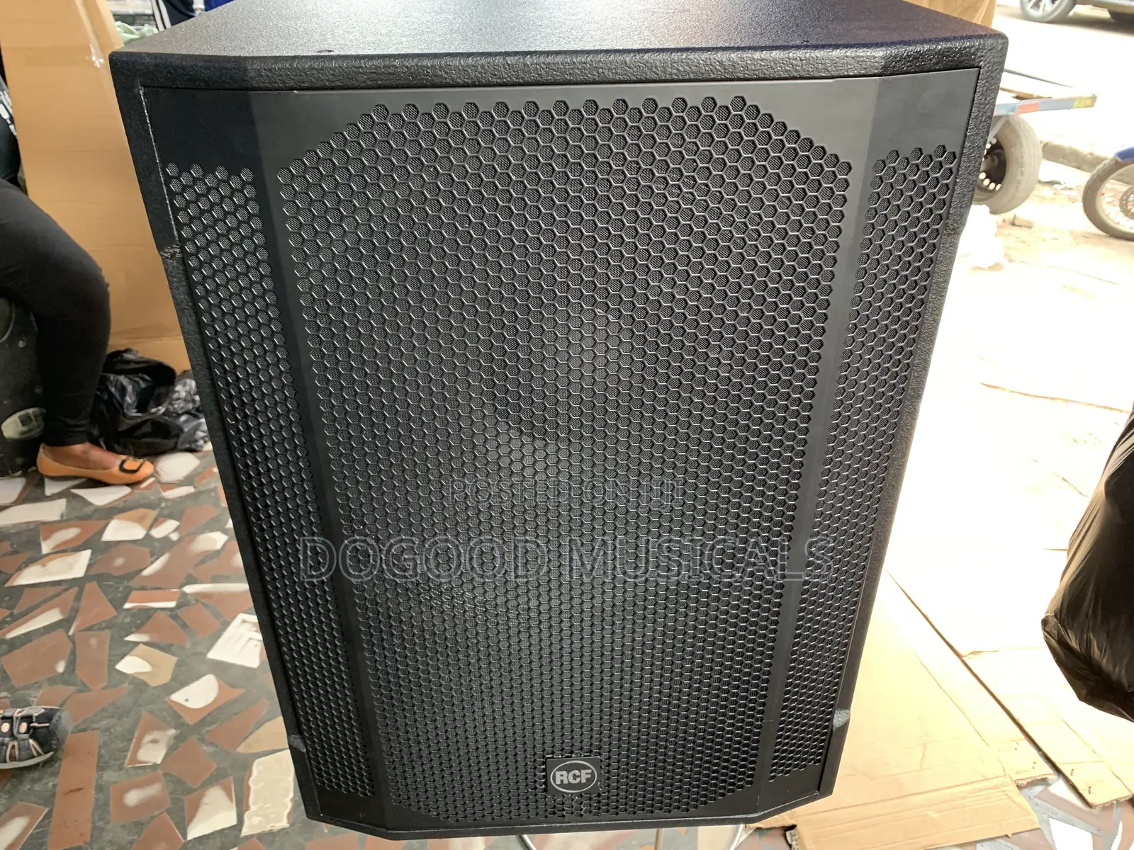RCF TT18 Active Bass Speaker