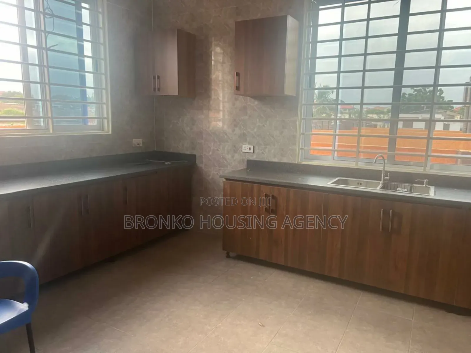 3bdrm House in Bronko Housing, Spintex for sale