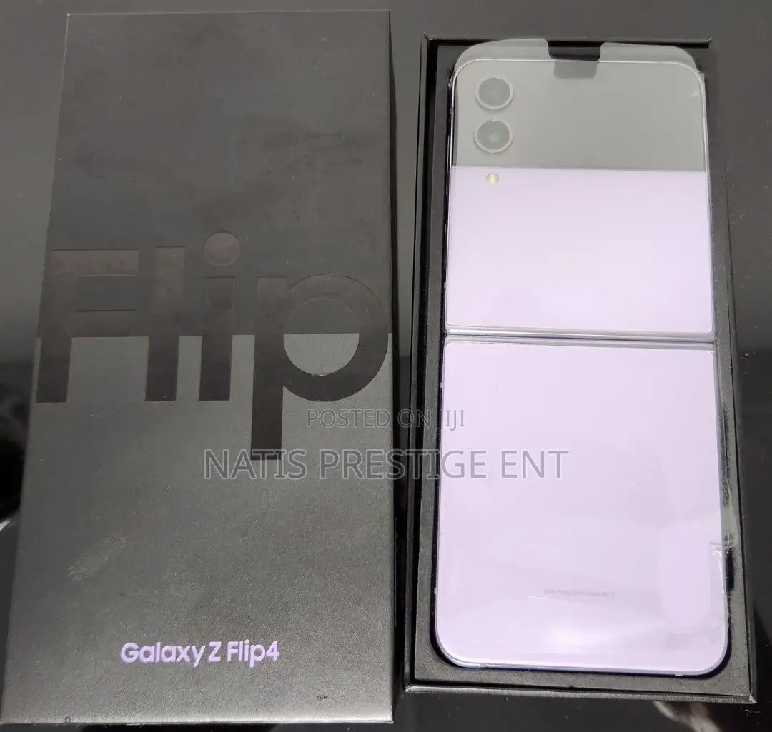 New Samsung Galaxy Z Flip4 128 GB Black