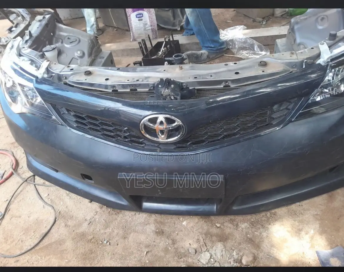 Toyota Camry 2012 Front Cut