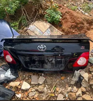 Toyota Corolla 2010 Boot