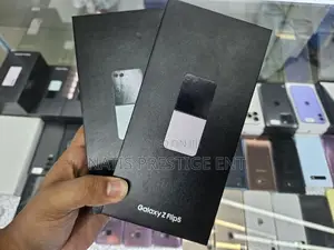 New Samsung Galaxy Z Flip5 512 GB Black