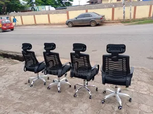 Durable Swevil Chair