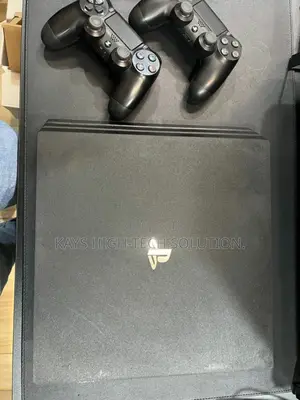 Playstation 4 Pro Jailbreak With 2 Controllers and 20 Games
