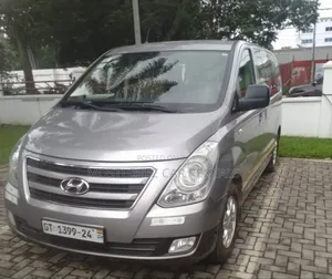 Car Rentals- 12 Passengers Mini Vans for Rent in Ghana