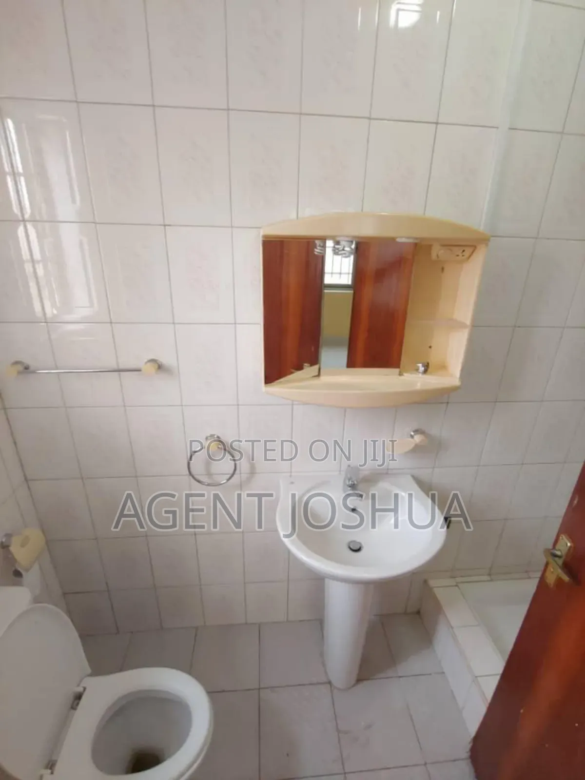 3bdrm House in Manet Viile Estate, Airport Residential Area for sale