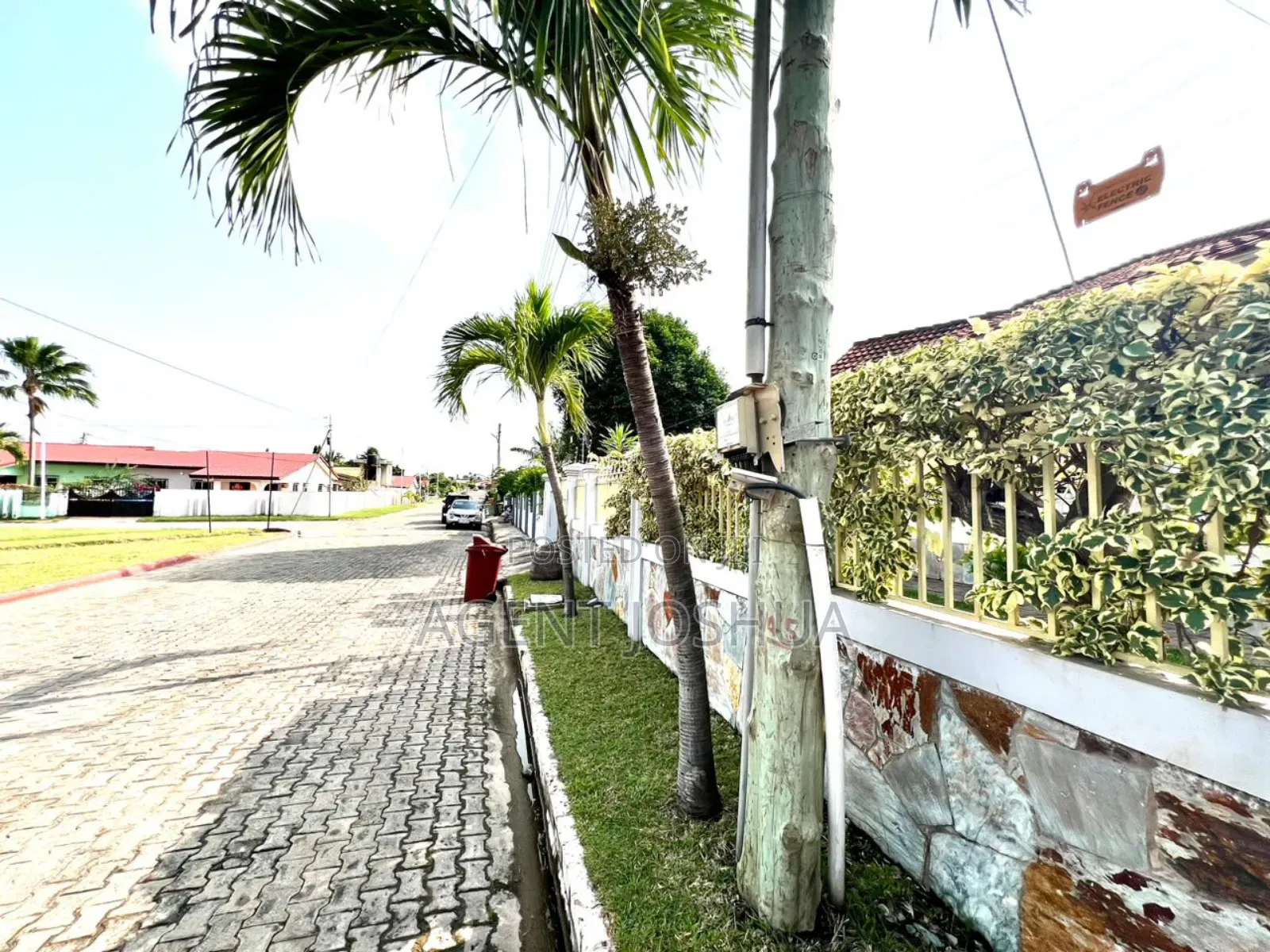 3bdrm House in Manet Viile Estate, Airport Residential Area for sale