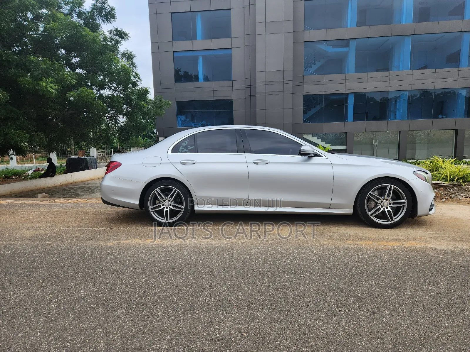 Mercedes-Benz E300 4Matic AWD Sedan (2.0L 4cyl 9A) 2017 Silver