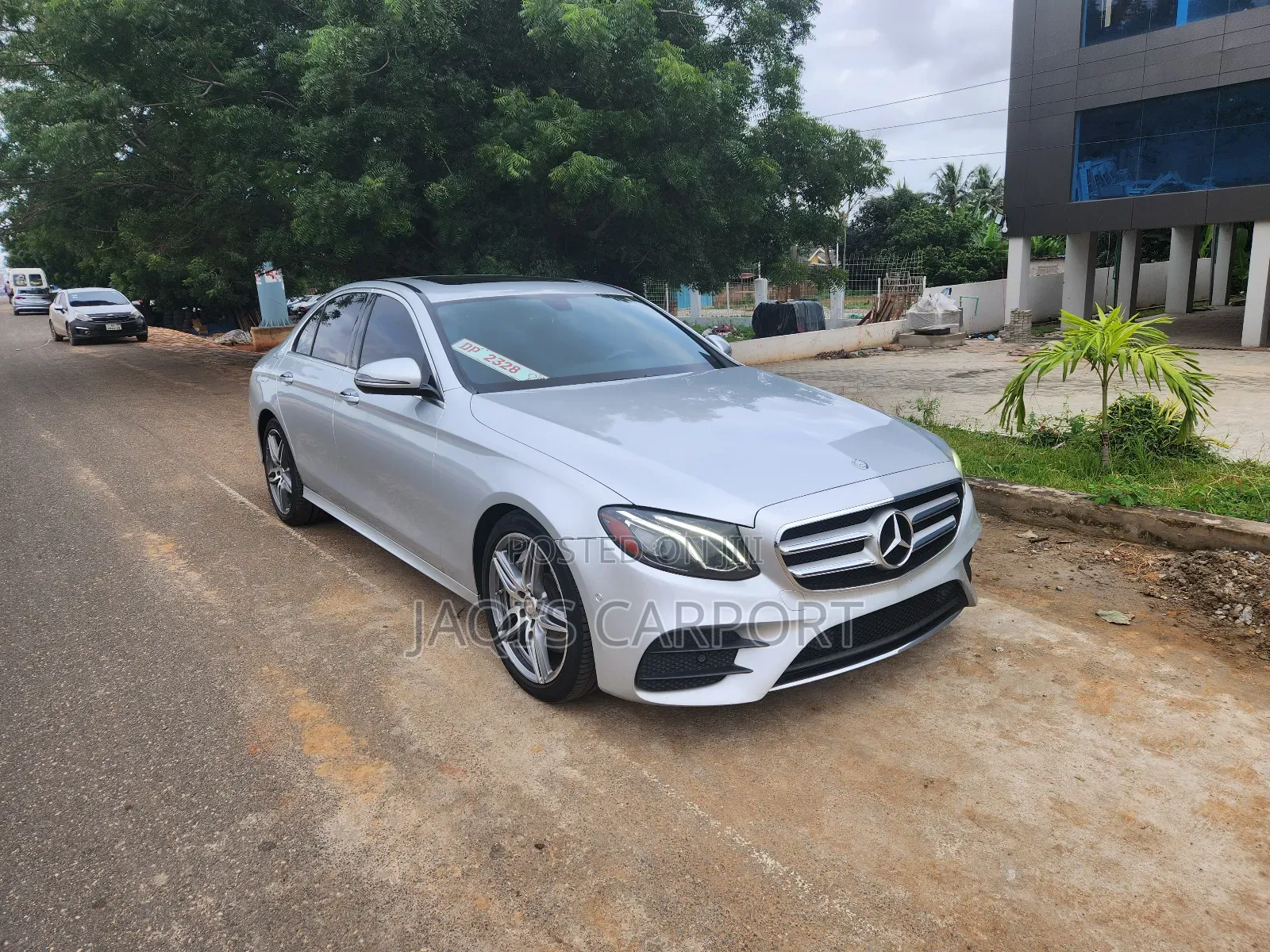 Mercedes-Benz E300 4Matic AWD Sedan (2.0L 4cyl 9A) 2017 Silver