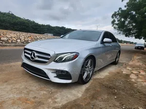 Mercedes-Benz E300 4Matic AWD Sedan (2.0L 4cyl 9A) 2017 Silver