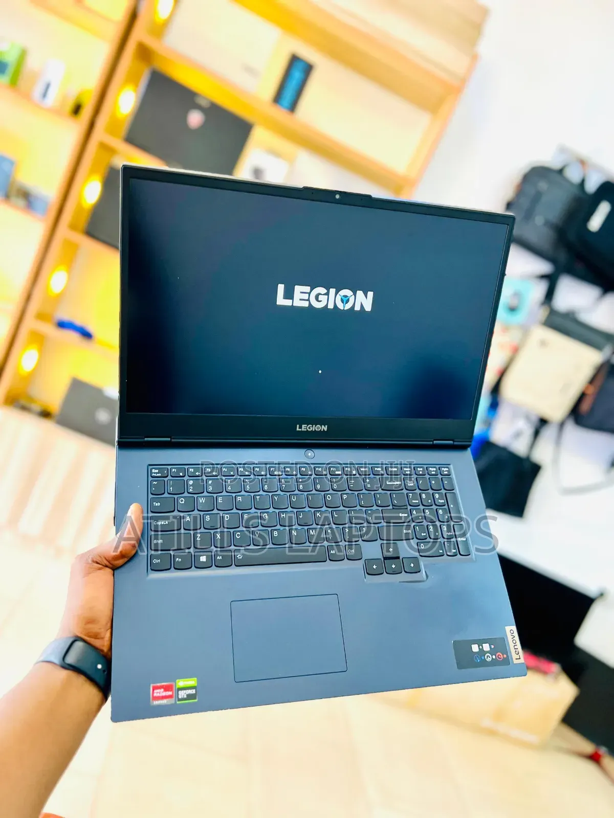 Laptop Lenovo Legion 5 16GB AMD Ryzen 5 SSHD+SSD 1.5T