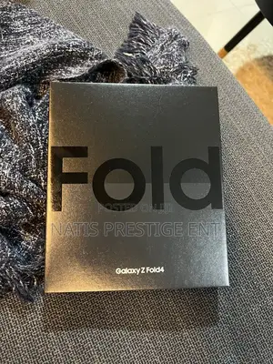 New Samsung Galaxy Z Fold4 256 GB Black