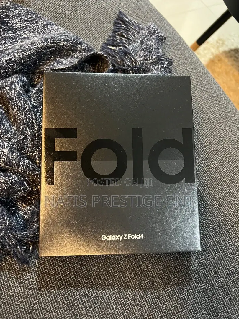 New Samsung Galaxy Z Fold4 256 GB Black