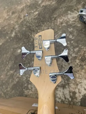 Ibanez Soundgear Guiter