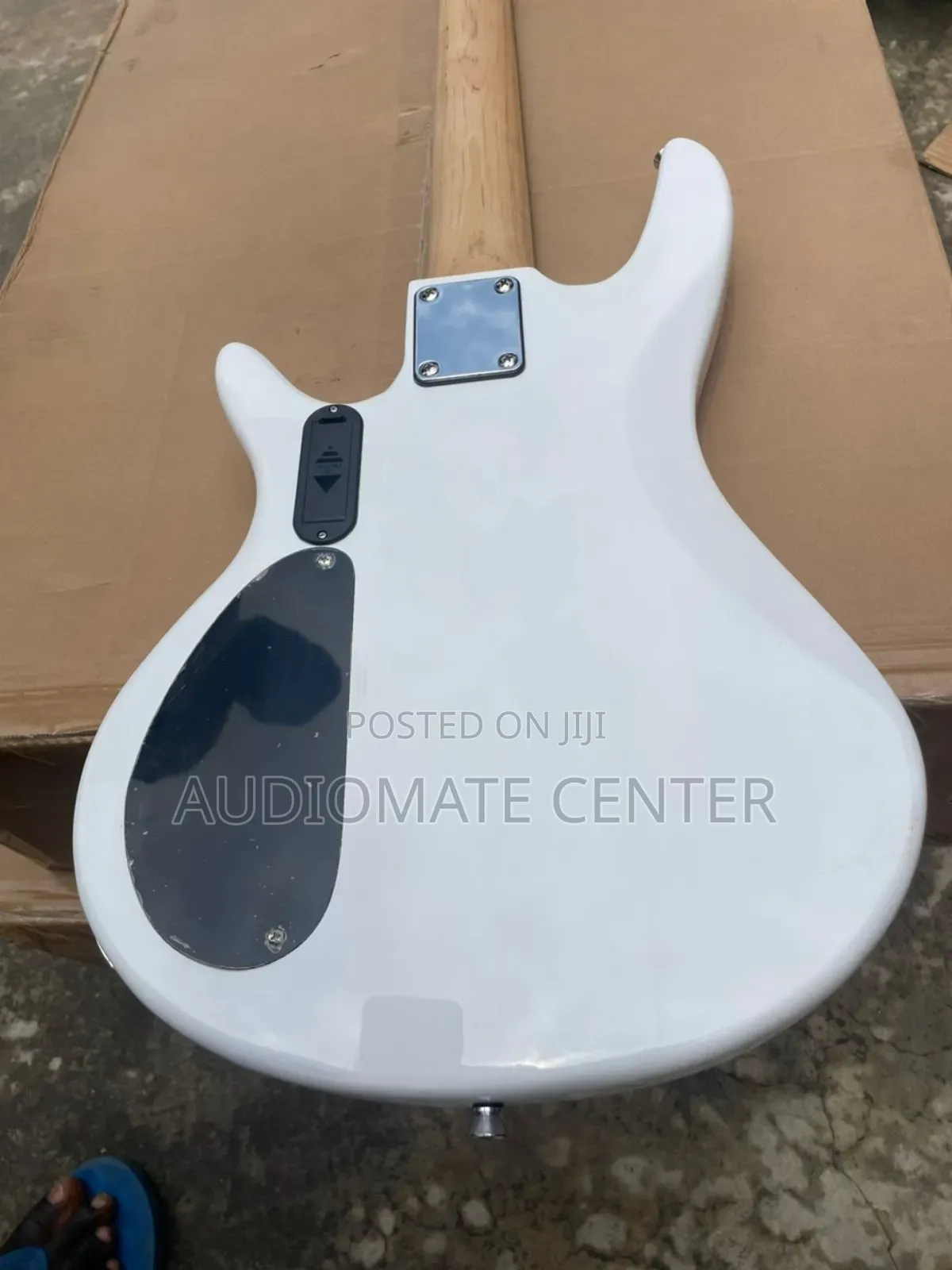 Ibanez Soundgear Guiter