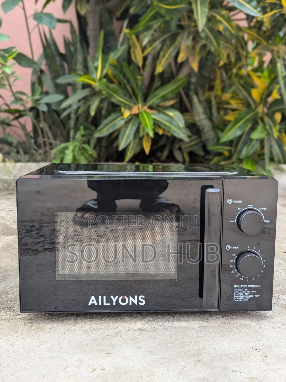 Ailyons - Electric Microwave Oven - 20l - Black