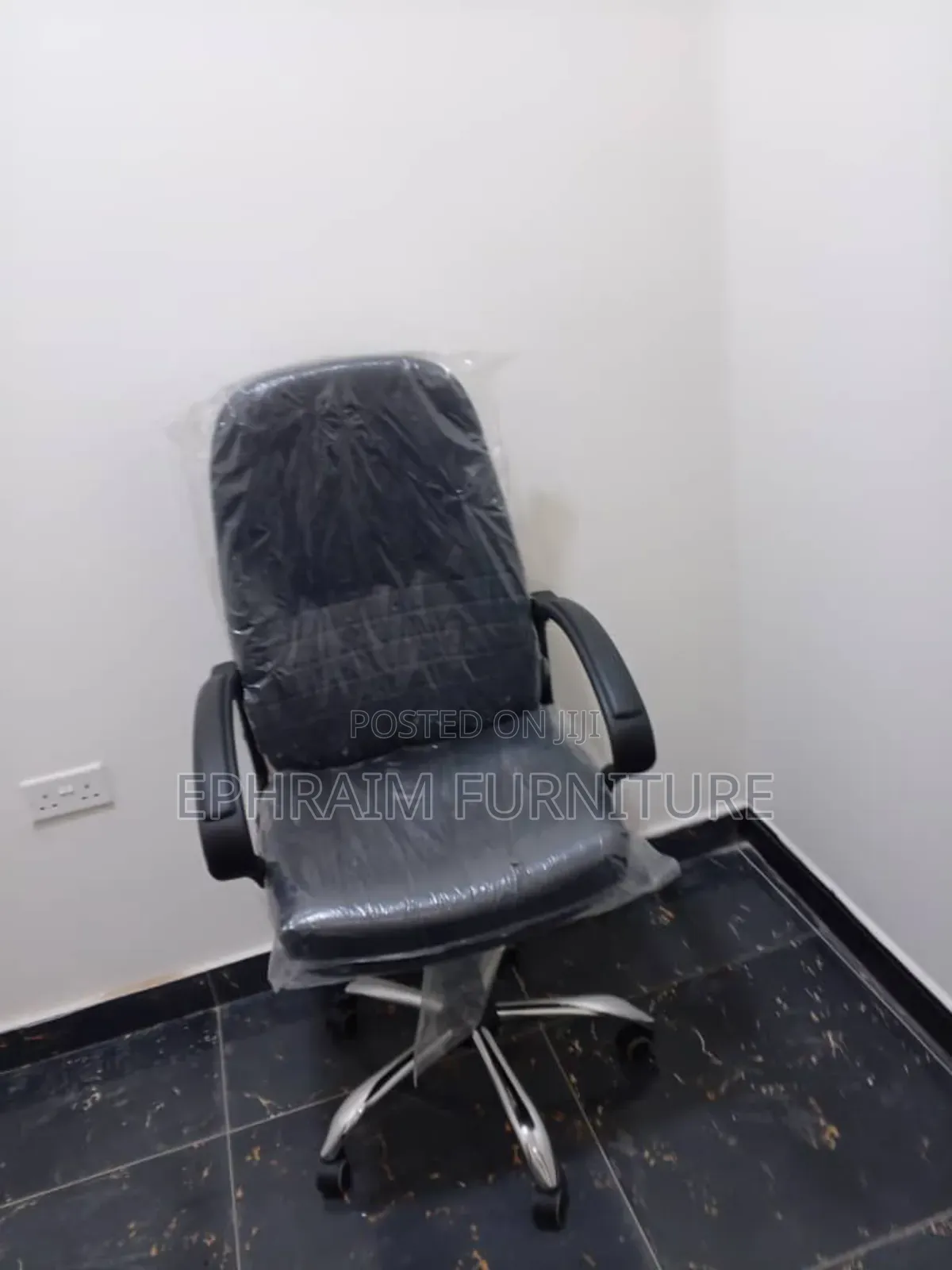 Swevil Managers Chair