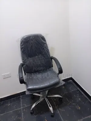 Swevil Managers Chair
