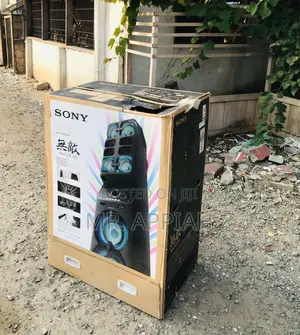 Free Standing Sony MHC-V90D W Audio System With Bluetooth.