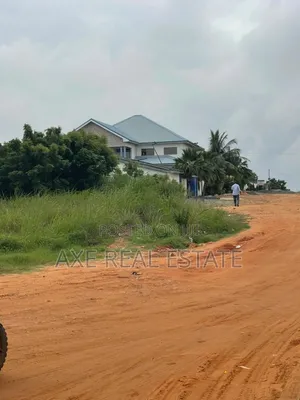 Outstanding Beach View Lands - Prampram