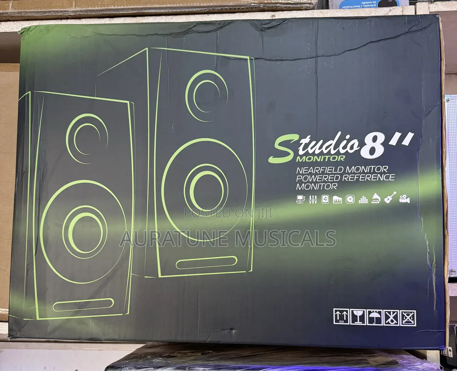 Studio 8 Monitor