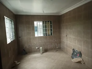 3bdrm House in Kwadaso Hilltop, Kumasi Metropolitan for sale