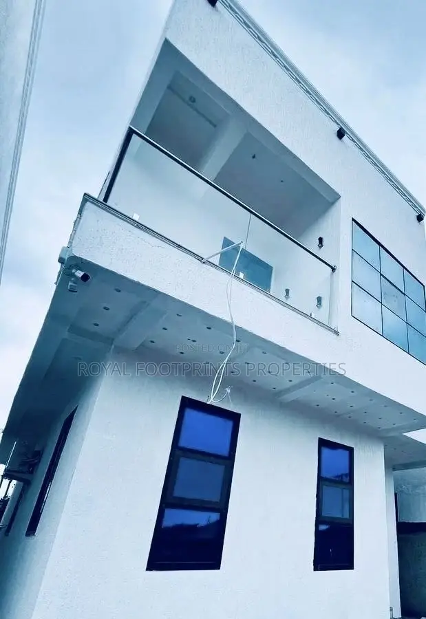 2bdrm House in Royal Footprints, Oyarifa for sale