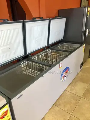 Aucma 3–Doors 850ltrs Durable Chest Freezer for Cold Stores