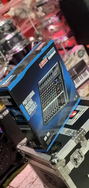 Yamaha 8 Channel Mixer