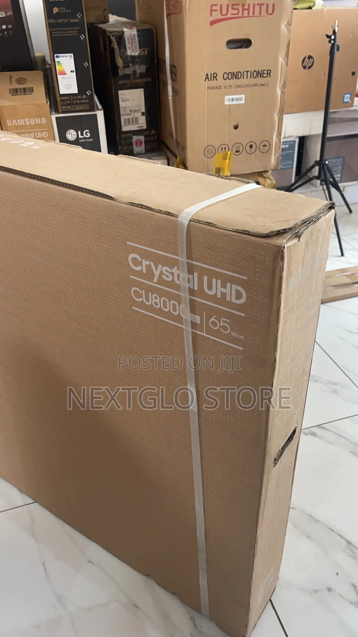 65” Crystal Uhd U8000 Smart TV (2025)
