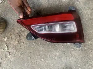 Hyundai Santa Fe 2018/2019/2020 Back Bumper Reflector