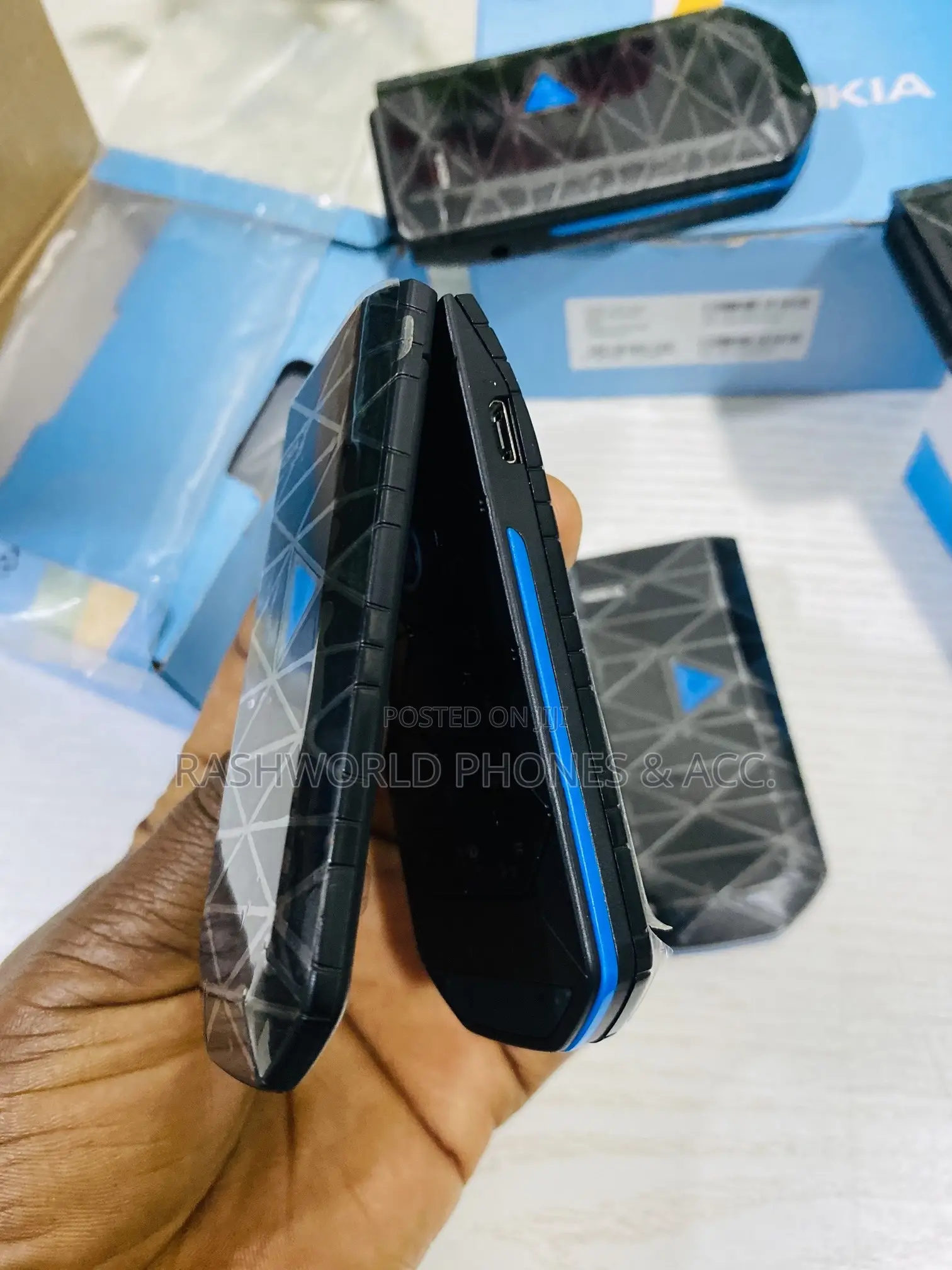 New Nokia 7070 Prism Black