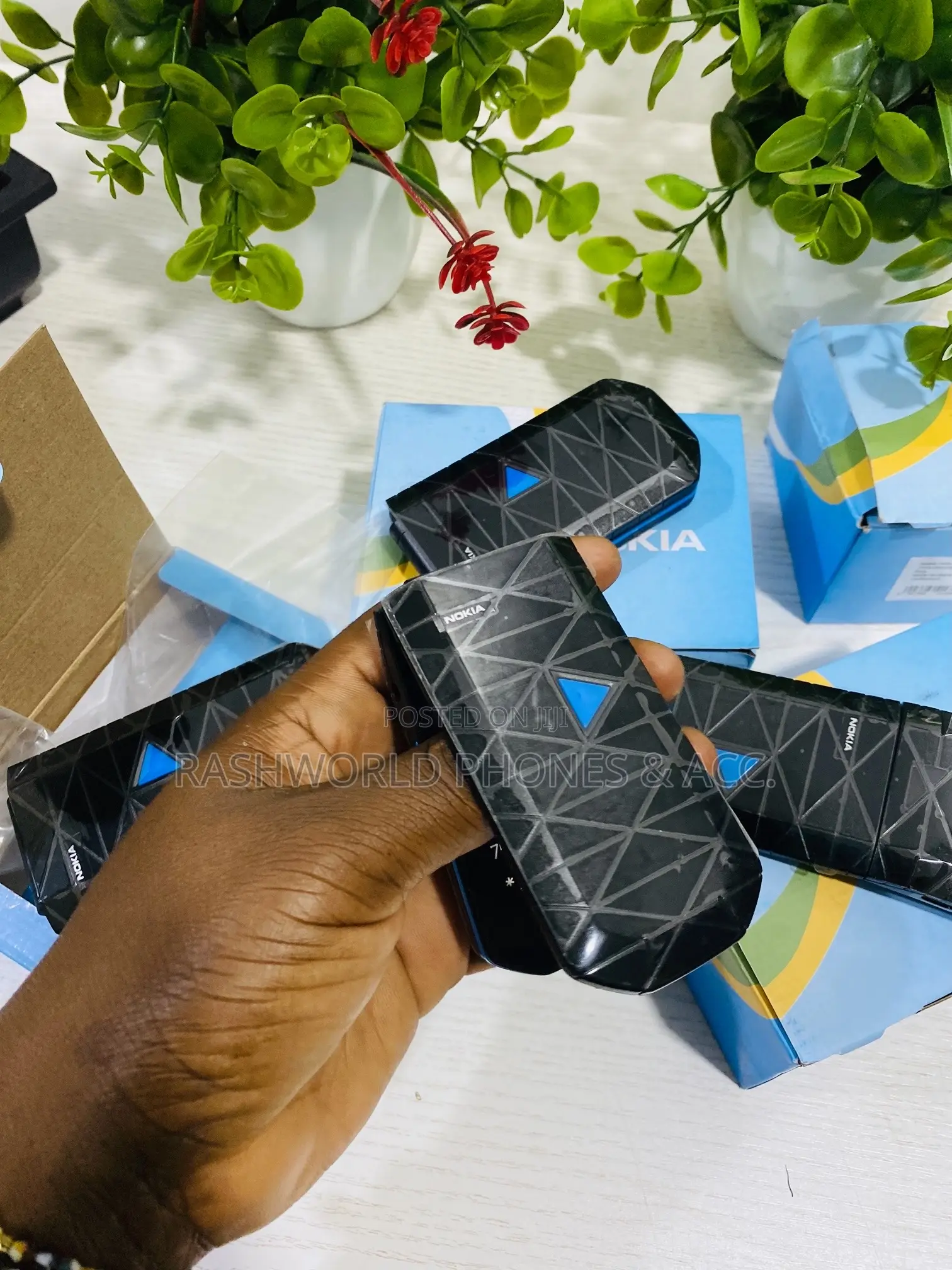 New Nokia 7070 Prism Black