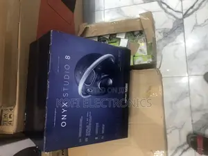 Self Tuning Onyx Studio 8 Portable Stereo Bluetooth Speaker