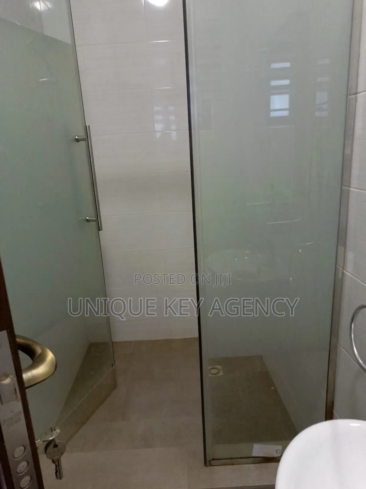 4bdrm House in Unique Key Agency, Achimota for rent