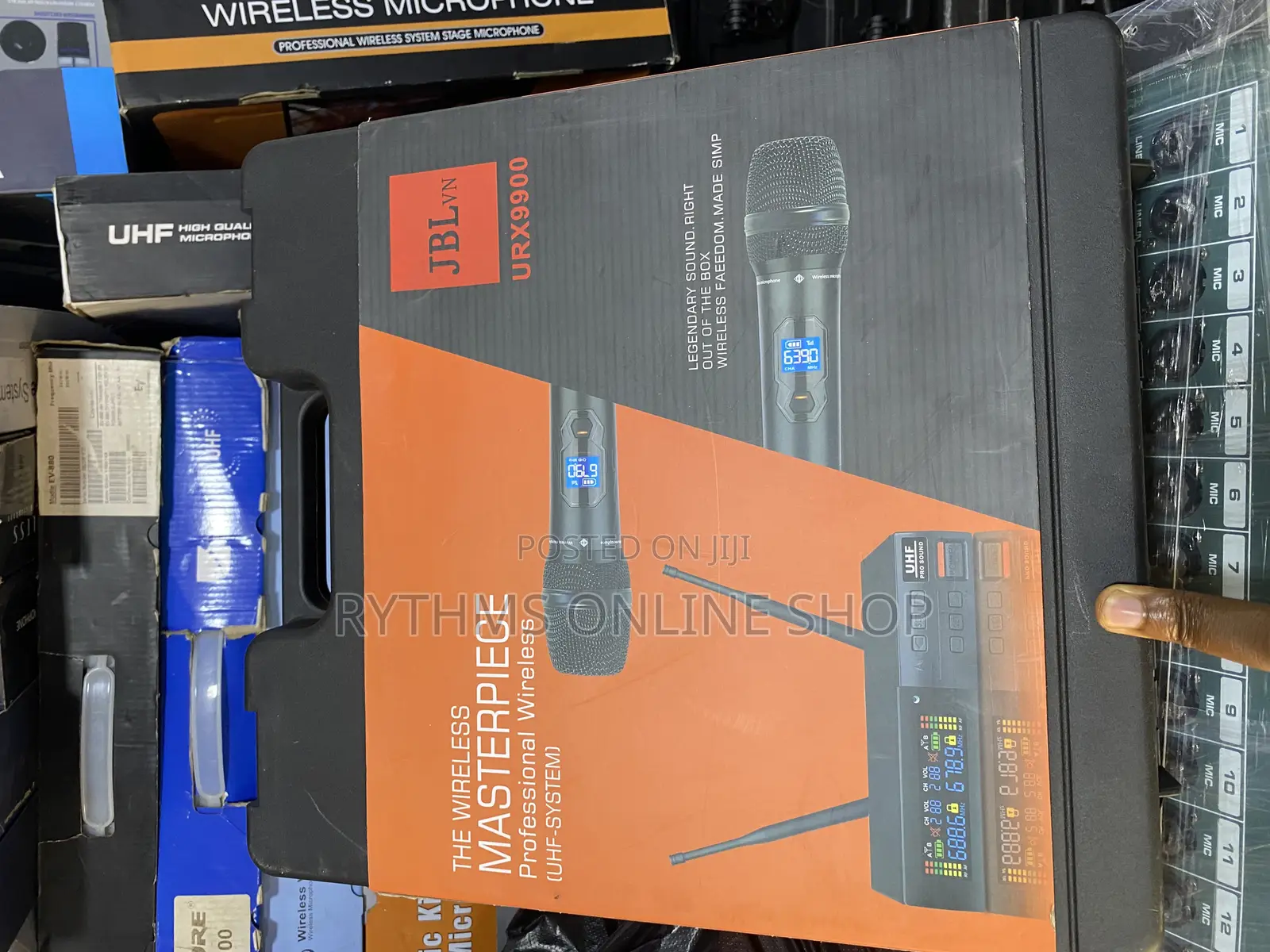 JBL URX9900 Wireless Microphone