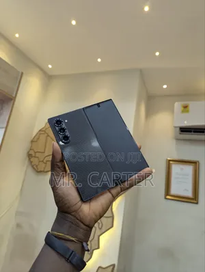 New Samsung Galaxy Z Fold6 256 GB Black
