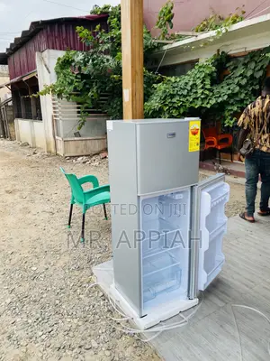 Quality Nasco Nasf2-18fl Top Freezer Electric Fridge.