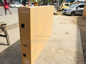 High Efficiency Uhd Smart Samsung 85”Cu8000