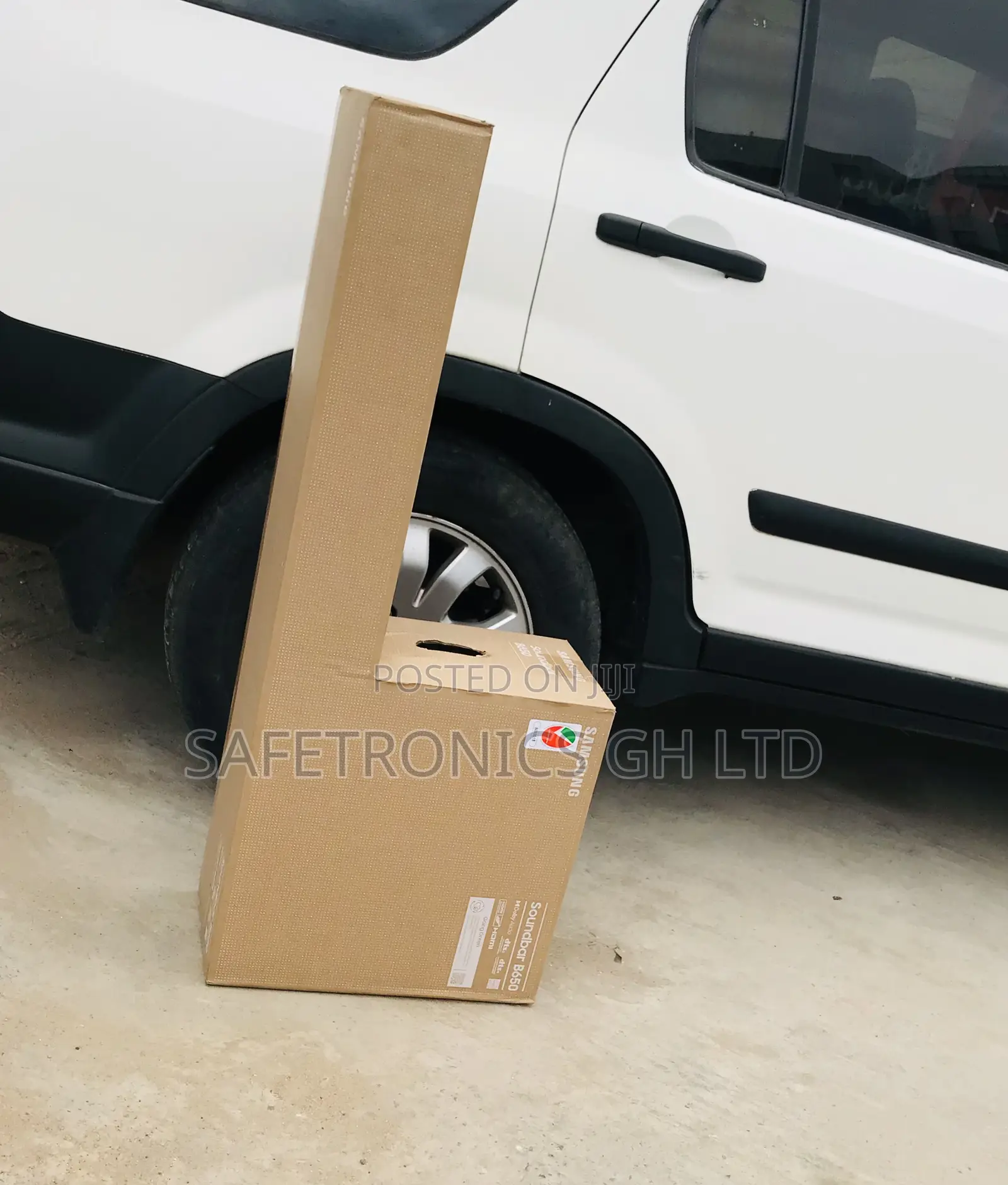 Essential Bluetooth Samsung B550 Wireless Soundbar 