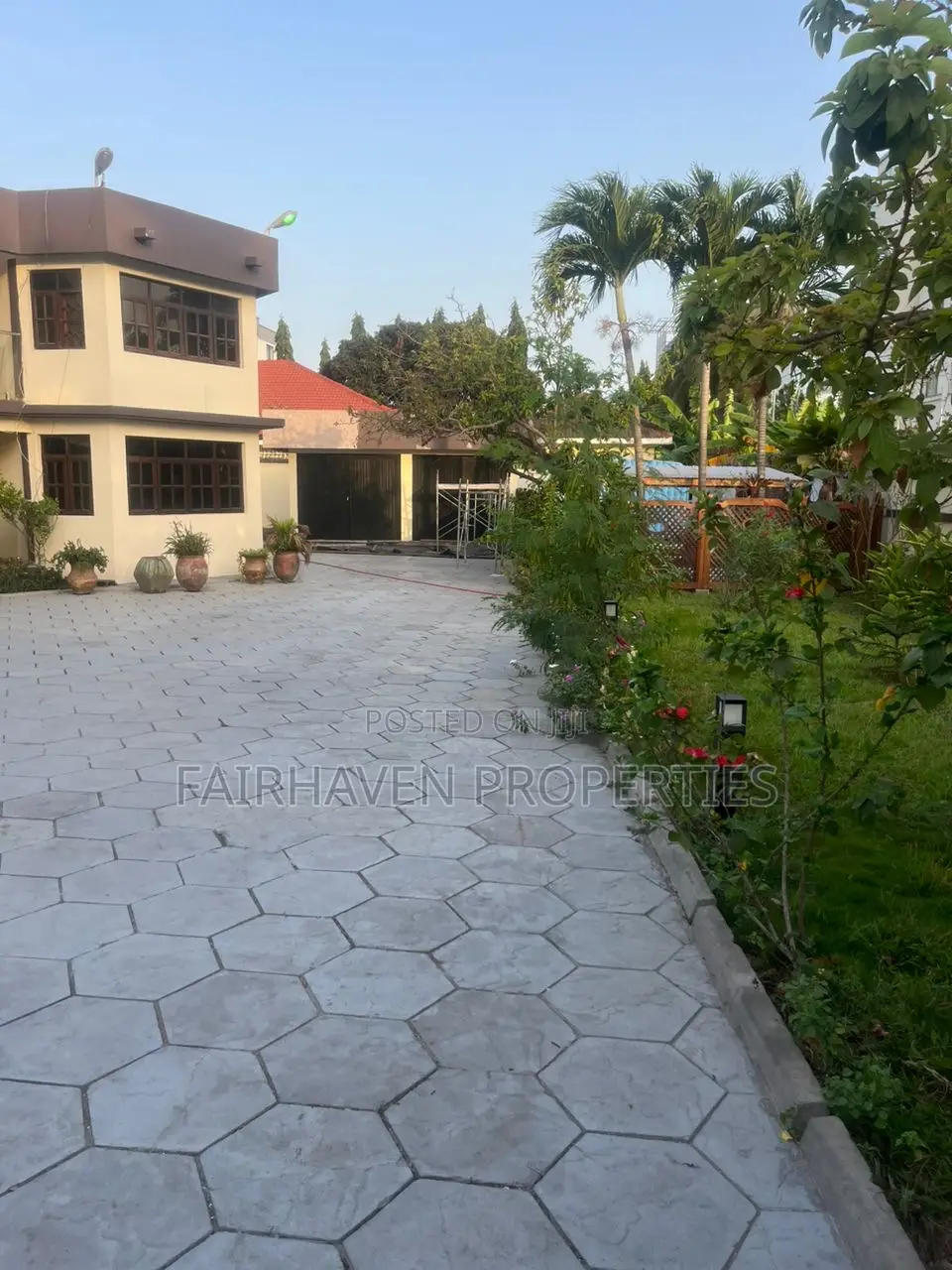 7bdrm House in Fairhaven, Cantonments for rent