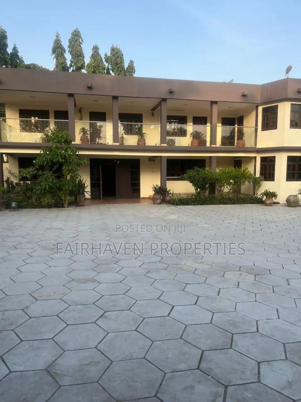 7bdrm House in Fairhaven, Cantonments for rent