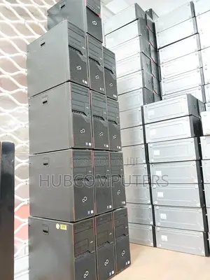 Desktop Computer Fujitsu Esprimo P757/E90+ 4GB Intel Pentium HDD 500GB