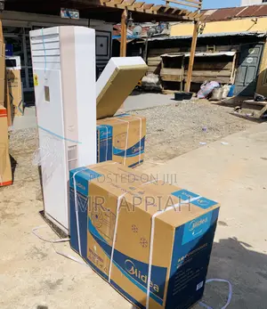 Super Chilling Midea AC 2.5 HP R410 Inverter Standing.